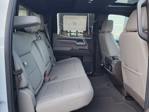 New 2026 GMC Sierra 1500 SLT w/ SLT Premium Plus Package image 44