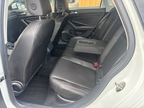 Used 2019 Volkswagen Jetta SE FWD image 9