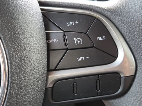 Used 2022 Jeep Renegade Sport w/ Sport Appearance Group FWD image 9