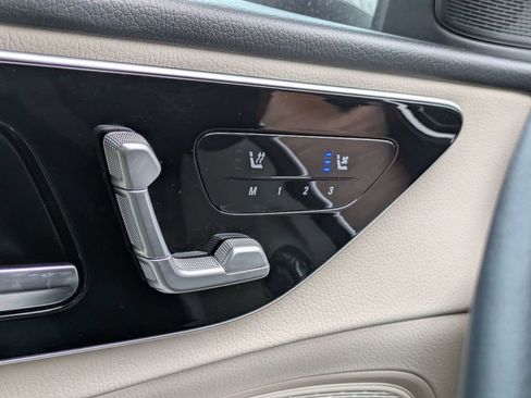 Used 2022 Mercedes-Benz C 300 Sedan image 32