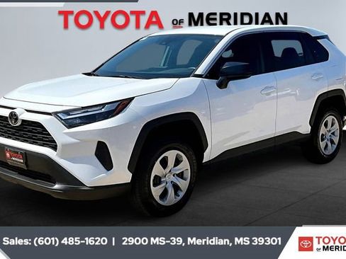 Used 2025 Toyota RAV4 LE image 10