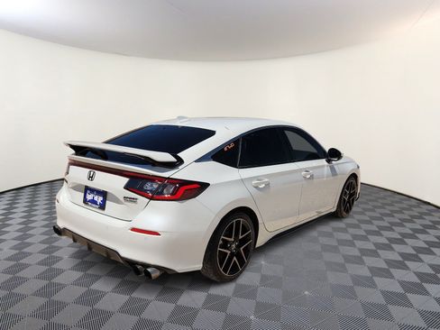 Used 2024 Honda Civic Sport Touring image 4