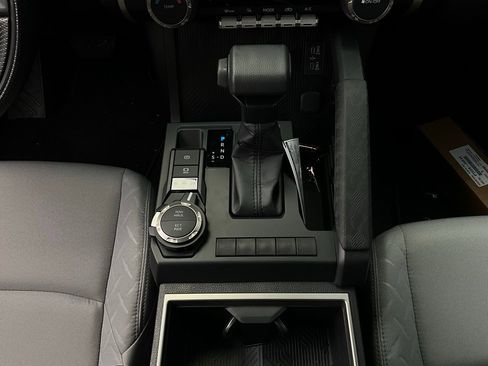 New 2025 Toyota Tacoma SR5 image 12