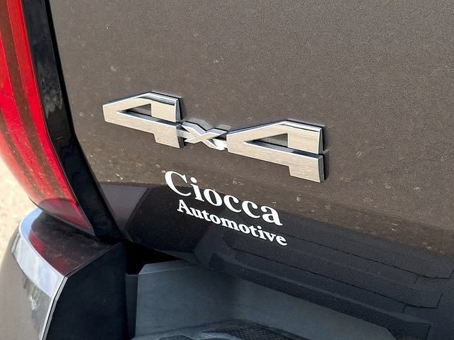 Used 2022 Toyota Tundra SR5 w/ SR5 Convenience Package AWD/4WD image 30
