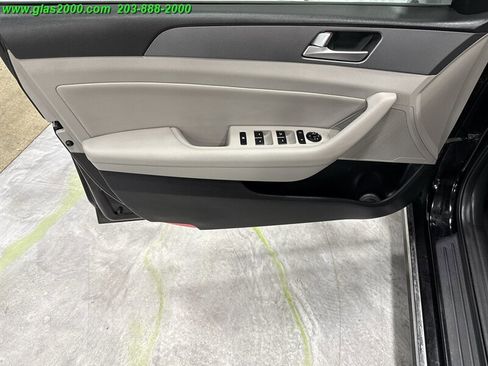 Used 2016 Hyundai Sonata SE image 25
