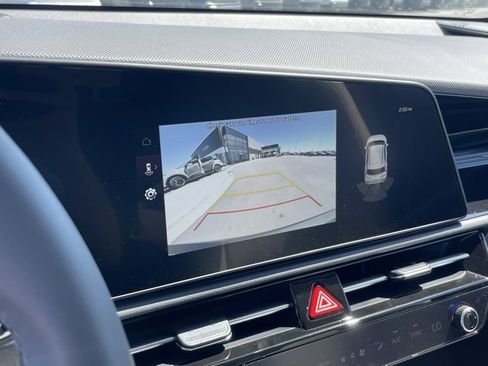 New 2025 Kia Niro EX image 15