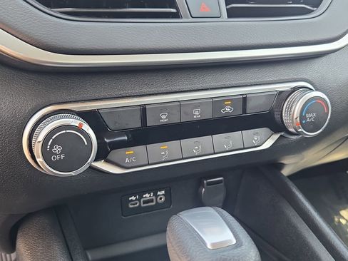 Certified 2025 Nissan Altima 2.5 S FWD image 20