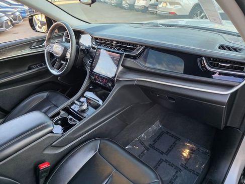 Used 2023 Jeep Grand Cherokee 4WD 4xe image 10