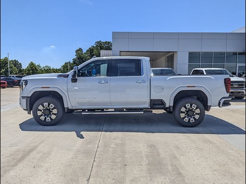 New 2026 GMC Sierra 3500 Denali w/ Denali Reserve Package AWD/4WD image 9