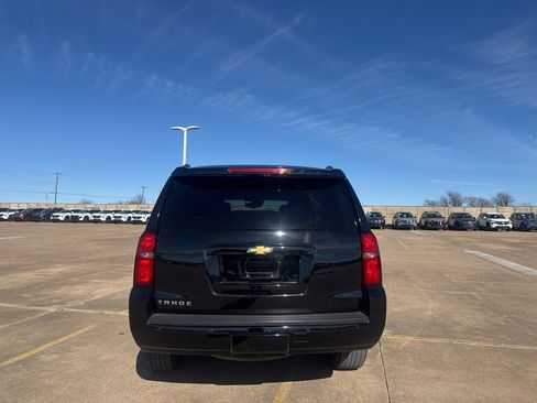 Used 2018 Chevrolet Tahoe LT image 11