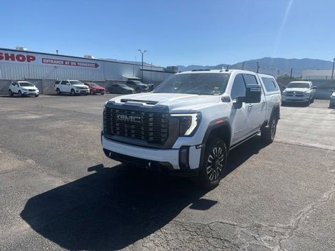Used 2024 GMC Sierra 2500 Denali Ultimate AWD/4WD image 6