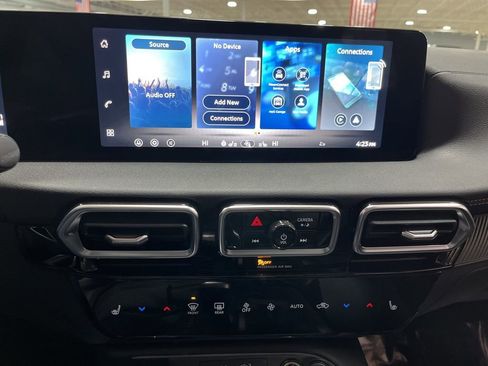 New 2026 Nissan Sentra SR w/ SR Premium Package FWD image 30