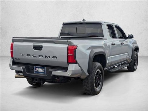 Used 2025 Toyota Tacoma TRD Off-Road w/ TRD Off Road Upgrade Package AWD/4WD image 5
