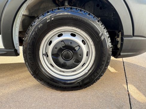 Used 2020 Ford Transit 250 Medium Roof w/ Load Area Protection Package image 31