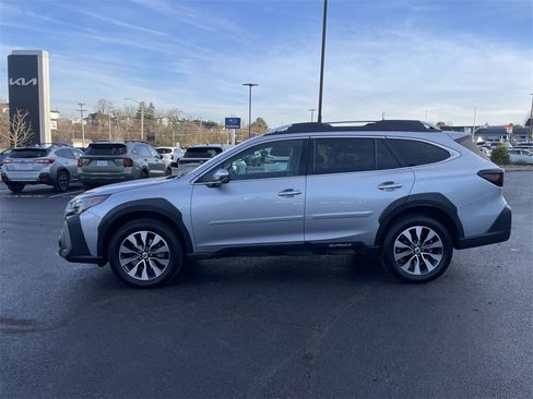 Certified 2023 Subaru Outback Touring XT image 3