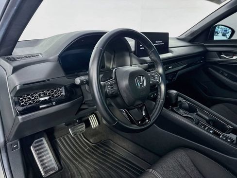 Used 2024 Honda Accord Sport image 9