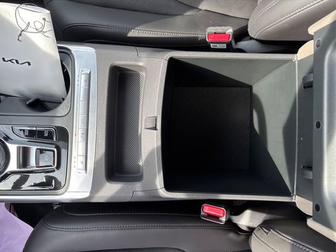 New 2026 Kia Carnival EX image 21