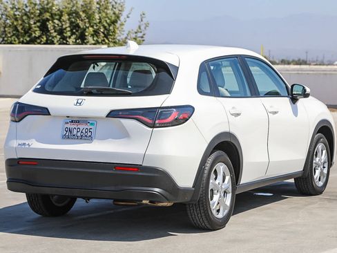 Used 2024 Honda HR-V LX image 5