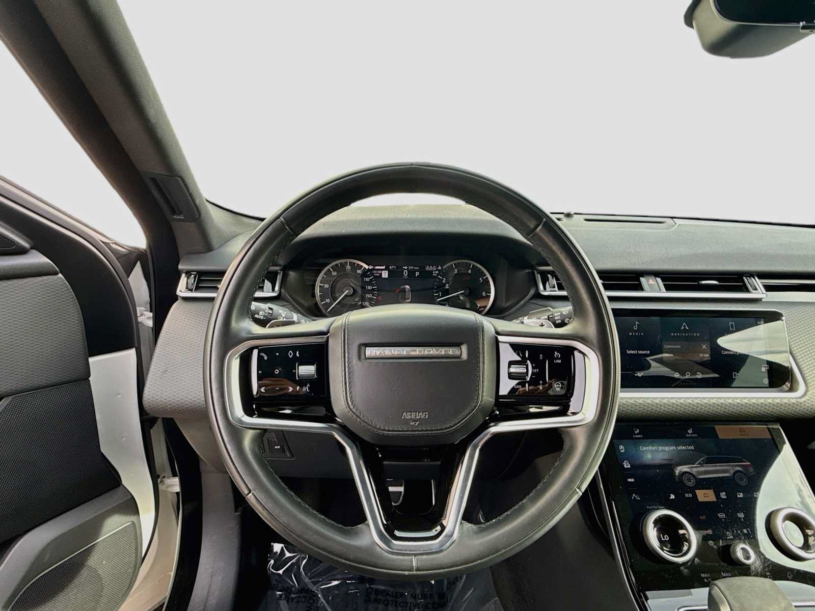 Certified 2023 Land Rover Range Rover Velar R-Dynamic S AWD/4WD image 10