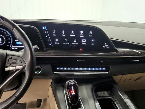 Used 2023 Cadillac Escalade Premium Luxury image 25