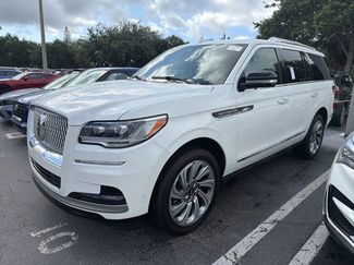 Used 2024 Lincoln Navigator Premiere AWD/4WD video 2