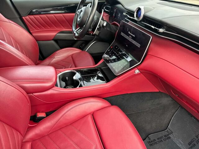 Used 2023 Maserati Grecale Modena AWD/4WD image 18