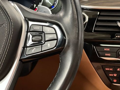 Used 2019 BMW 540i xDrive w/ Convenience Package image 22