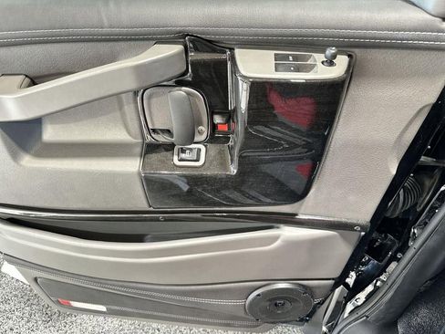 Used 2024 GMC Savana 2500 w/ Driver Convenience Package image 14