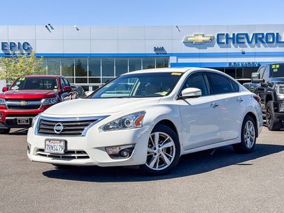 Used 2015 Nissan Altima 2.5 SV w/ Convenience Package