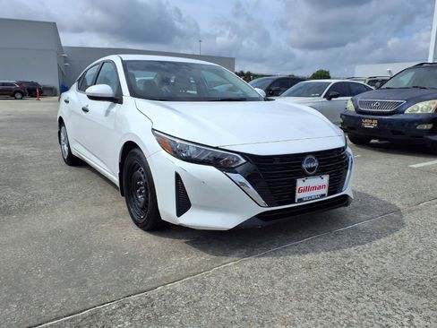 Used 2024 Nissan Sentra S FWD image 2