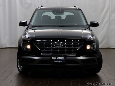 Used 2020 Hyundai Venue SEL FWD image 5