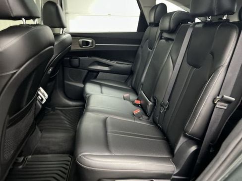 Used 2023 Kia Sorento S w/ Panoramic Sunroof Package image 26