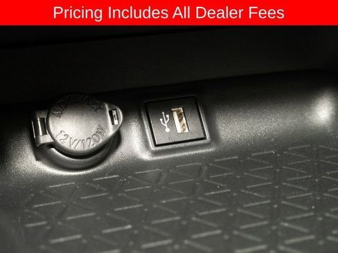 Used 2025 Toyota RAV4 XLE AWD/4WD image 14