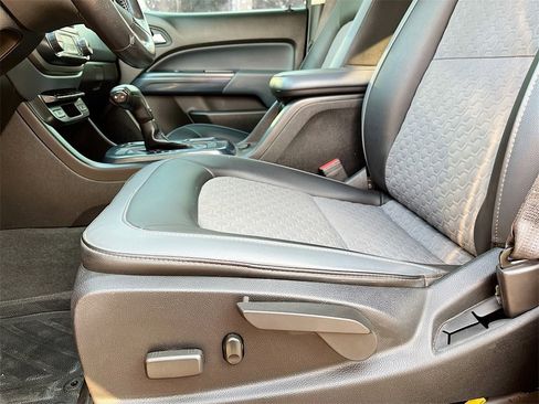 Used 2021 Chevrolet Colorado Z71 image 18