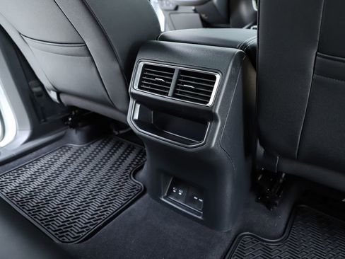 New 2026 Volkswagen Atlas Cross Sport SE image 39