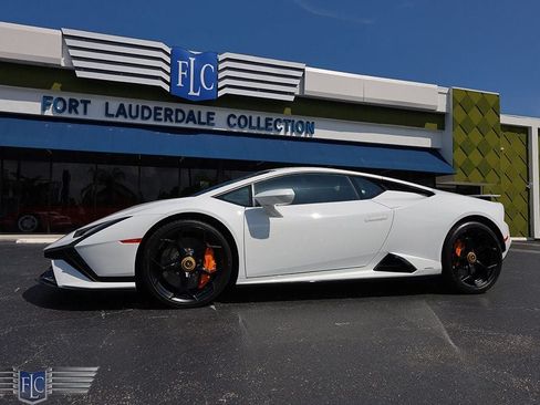 Used 2023 Lamborghini Huracan Tecnica RWD image 16