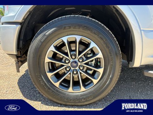 Used 2018 Ford F150 XLT w/ Equipment Group 302A Luxury AWD/4WD image 26