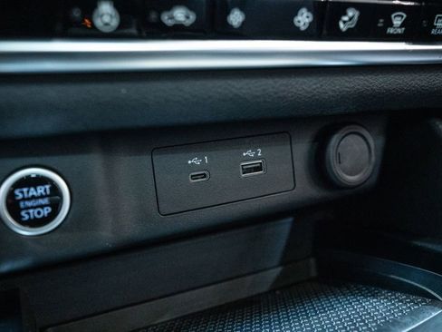 Used 2023 Nissan Rogue SV w/ SV Premium B Package image 26