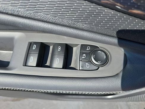 New 2025 Chevrolet Blazer EV LT image 29