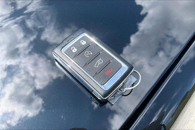 Used 2024 Jeep Grand Cherokee Altitude AWD/4WD image 10
