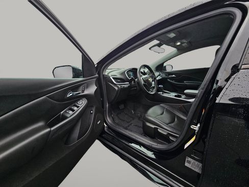 Used 2018 Chevrolet Volt LT w/ Comfort Package image 21