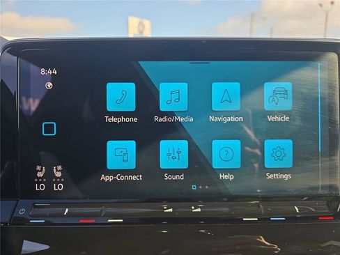 Used 2026 Volkswagen Atlas Cross Sport SE FWD image 18