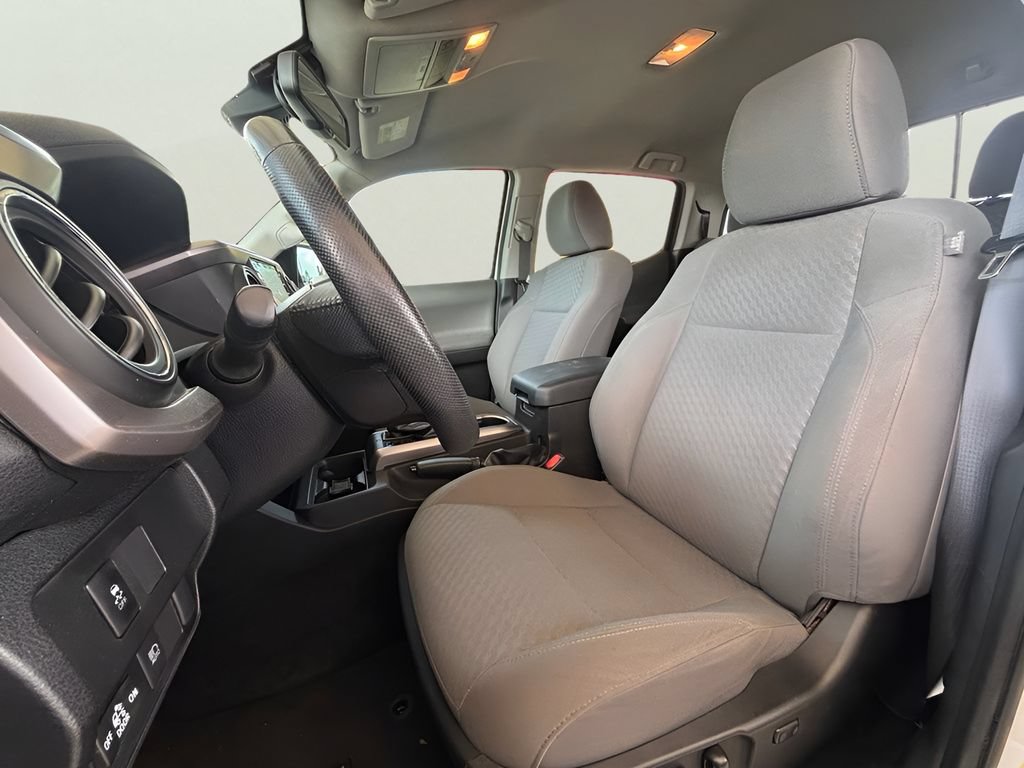 Used 2023 Toyota Tacoma SR5 RWD image 6