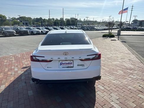 Used 2025 Toyota Camry SE w/ Convenience Package FWD image 35