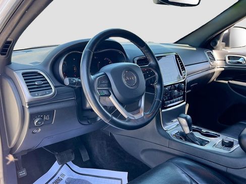 Certified 2019 Jeep Grand Cherokee Limited w/ Luxury Group II AWD/4WD image 9