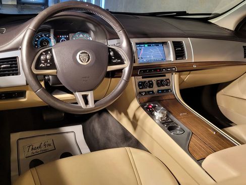 Used 2013 Jaguar XF 3.0 image 24