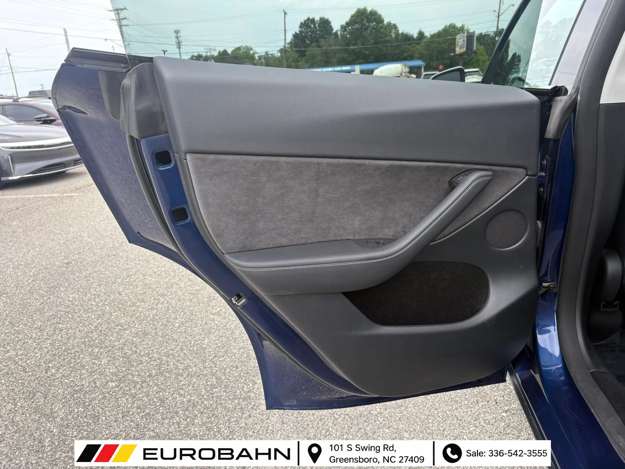 Used 2023 Tesla Model Y Performance AWD/4WD image 11