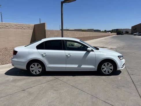 Used 2017 Volkswagen Jetta S w/ Jetta S Cold Weather Package image 3