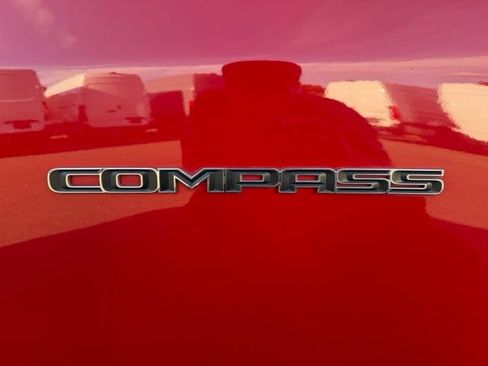 Used 2024 Jeep Compass Latitude AWD/4WD image 8