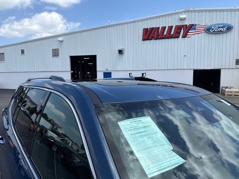 Used 2024 GMC Acadia Denali w/ Super Cruise Package AWD/4WD image 3